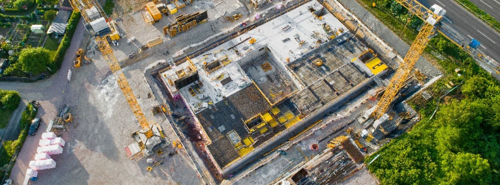 Contestation d’un permis de construire et proximité immédiate du voisinage