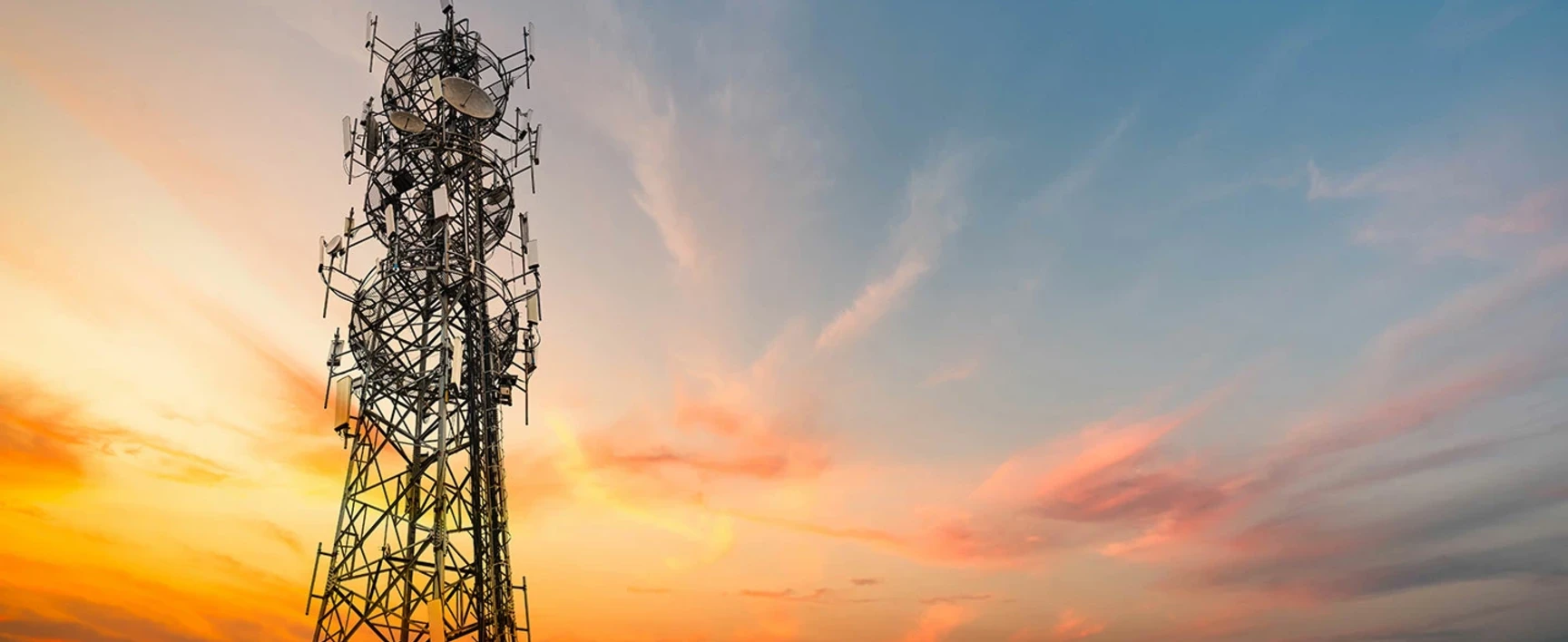 Antennes-relais, hauteur, et emprise au sol